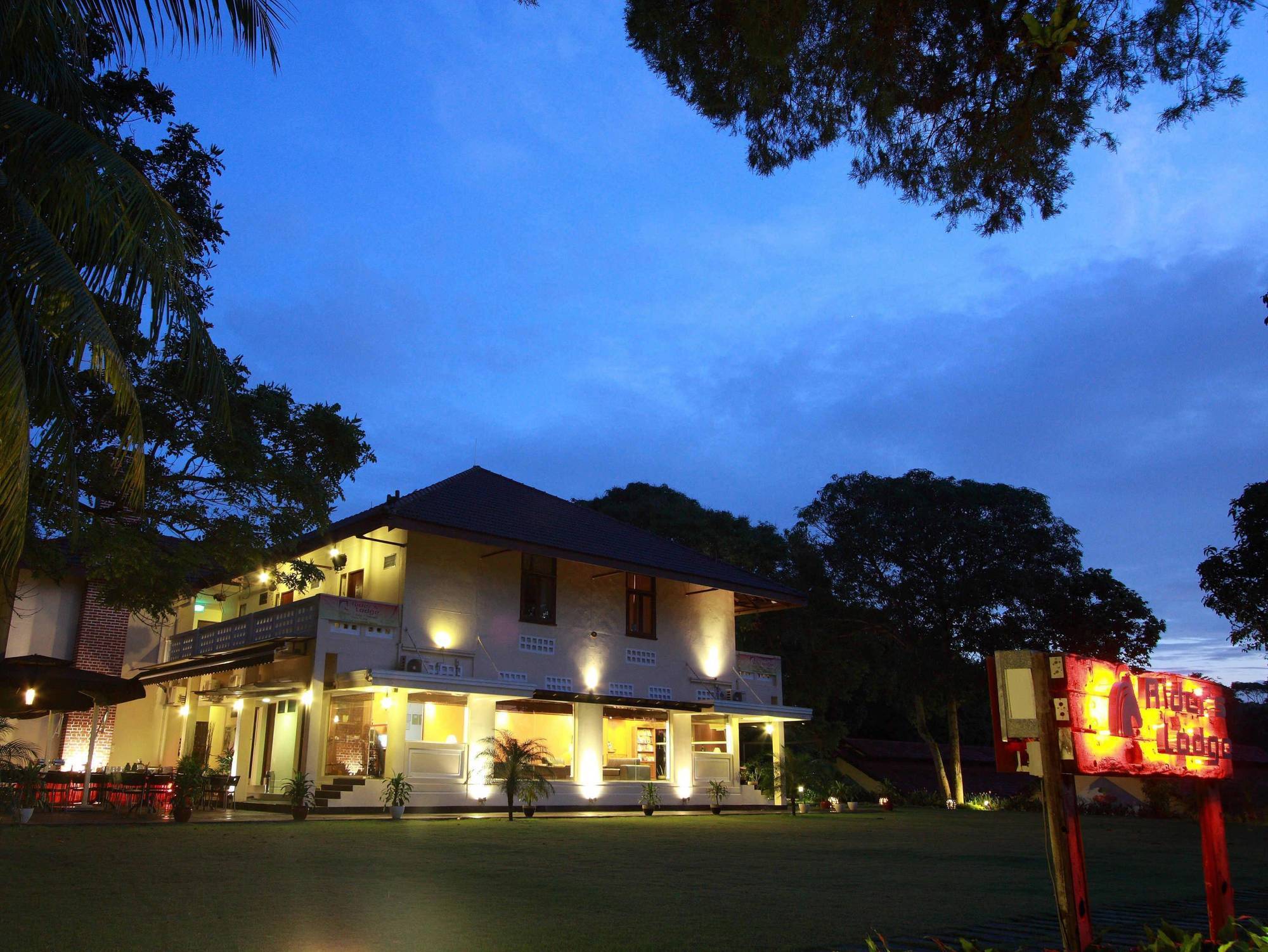 Oyo 104 Pegasus Hotel シンガポール エクステリア 写真