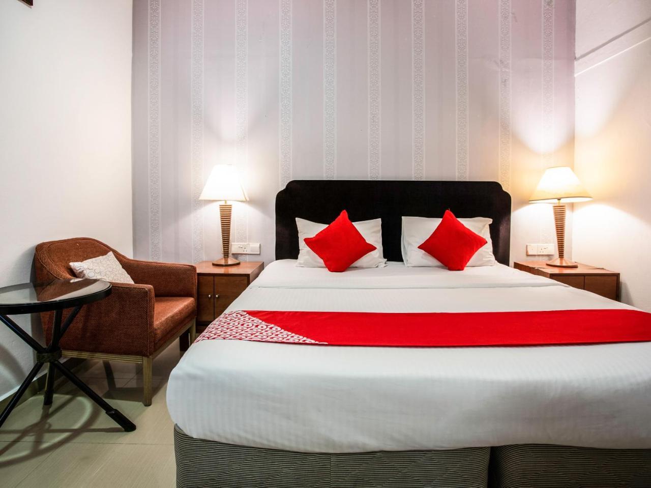 Oyo 104 Pegasus Hotel シンガポール エクステリア 写真