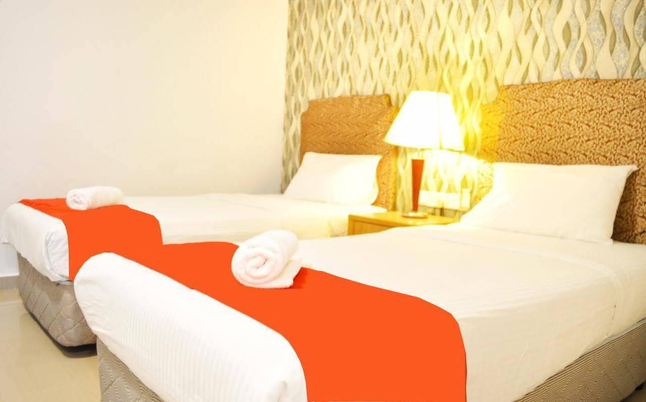 Oyo 104 Pegasus Hotel シンガポール エクステリア 写真