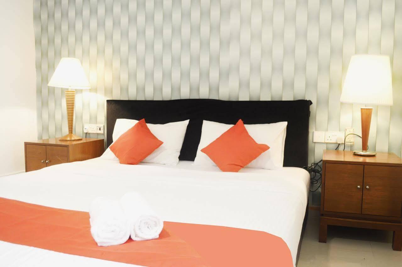 Oyo 104 Pegasus Hotel シンガポール エクステリア 写真